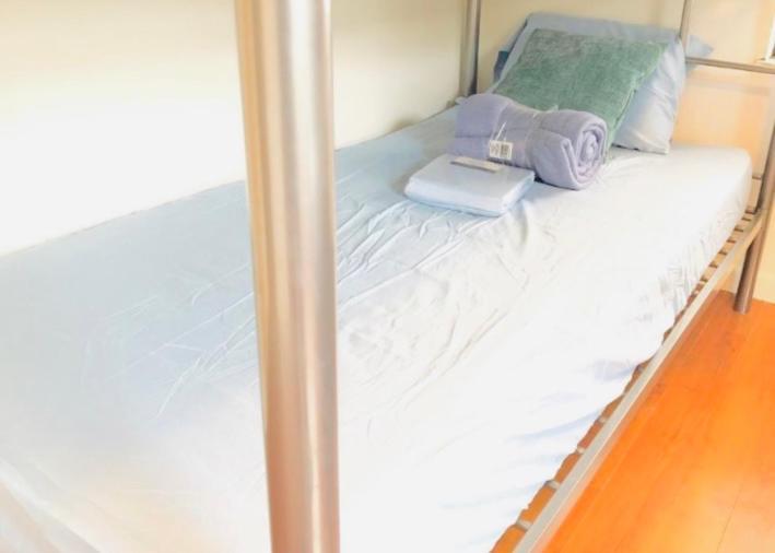 Men Only Dorms -3 Miles To The Beach Lighthouse Point エクステリア 写真